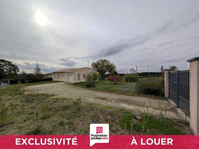 Louer Maison 93 m2 Ecurat