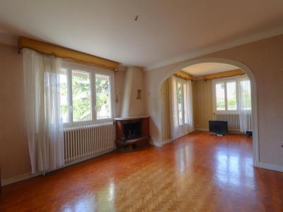 For sale Sainte-ouenne 5 rooms 132 m2 Deux sevres (79220) photo 2