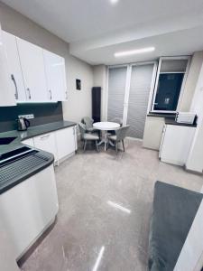 For rent Lyon-6eme-arrondissement 2 rooms 38 m2 Rhone (69006) photo 2