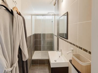 For sale PROXIMIT CENTRE VILLE 3 rooms 56 m2 Saone et loire (71100) photo 4