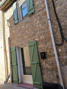 For rent Beaumont-de-pertuis 2 rooms 50 m2 Vaucluse (84120) photo 0