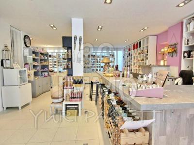 Acheter Commerce Mandelieu-la-napoule 99000 euros