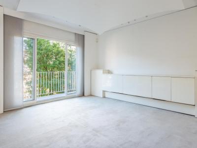 For sale Paris 4 rooms 131 m2 Paris (75000) photo 3