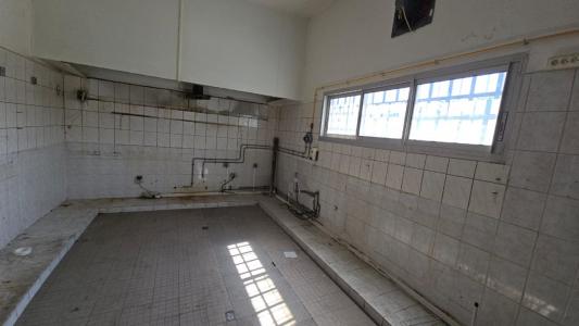 Louer Local commercial 116 m2 Port