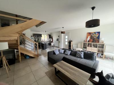 For rent Messimy 4 rooms 86 m2 Rhone (69510) photo 0