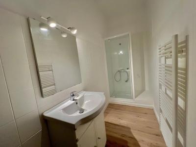 For sale Bordeaux 1 room 28 m2 Gironde (33800) photo 2