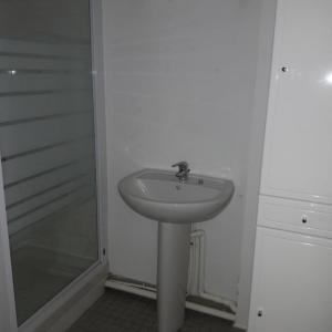 For rent Semur-en-auxois 3 rooms 52 m2 Cote d'or (21140) photo 4