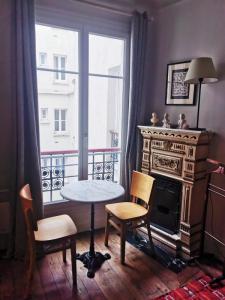 For rent Paris-3eme-arrondissement 2 rooms 37 m2 Paris (75003) photo 4