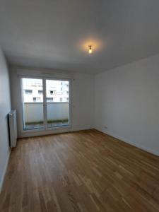 For rent Rueil-malmaison 3 rooms 63 m2 Hauts de Seine (92500) photo 2