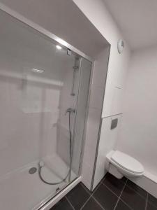 For rent Suresnes 2 rooms 38 m2 Hauts de Seine (92150) photo 3