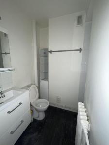 For rent Kremlin-bicetre 1 room 26 m2 Val de Marne (94270) photo 4