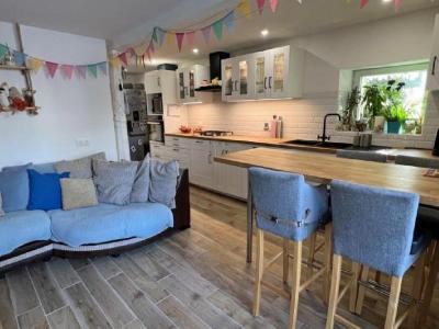 For sale 4 rooms 99 m2 Vienne (86250) photo 2