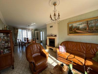 For sale Neuville-de-poitou 6 rooms 132 m2 Vienne (86170) photo 3