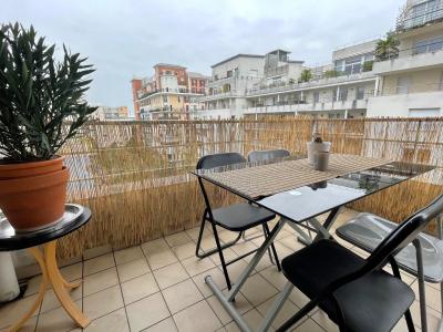 For sale Courbevoie 3 rooms 59 m2 Hauts de Seine (92400) photo 1