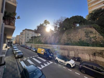 Louer Appartement 44 m2 Ajaccio
