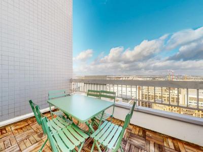 For rent Nanterre 7 rooms 132 m2 Hauts de Seine (92000) photo 2