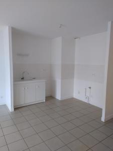 For rent Bar-sur-aube 2 rooms 55 m2 Aube (10200) photo 2