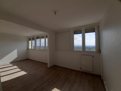Louer Appartement 81 m2 Luxeuil-les-bains