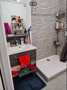 For rent Asnieres-sur-seine 2 rooms 46 m2 Hauts de Seine (92600) photo 3