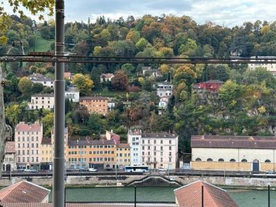 For rent Lyon-1er-arrondissement 3 rooms 69 m2 Rhone (69001) photo 2