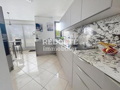 For sale Reims 6 rooms 171 m2 Marne (51100) photo 4