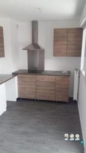 For rent Mantes-la-ville 2 rooms 45 m2 Yvelines (78200) photo 3