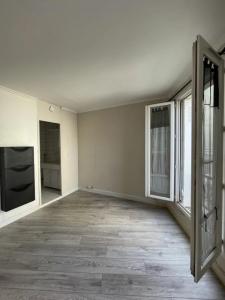 For sale Paris-18eme-arrondissement 1 room 25 m2 Paris (75018) photo 0