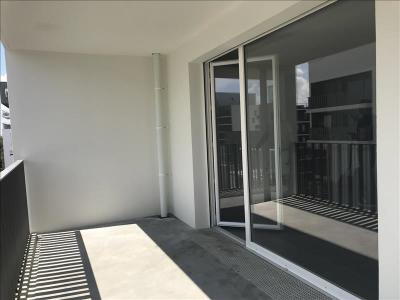 For rent Bordeaux 2 rooms 45 m2 Gironde (33300) photo 1