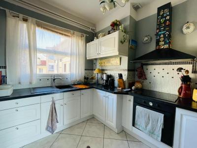 For sale Toulon 3 rooms 80 m2 Var (83000) photo 4