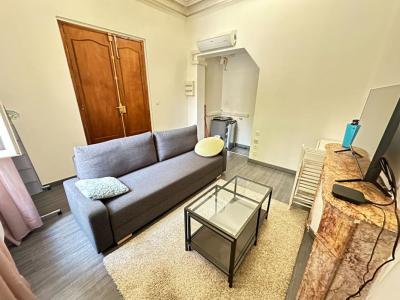 For rent Grans 1 room 20 m2 Bouches du Rhone (13450) photo 2