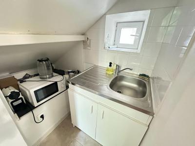 For rent Grans 1 room 20 m2 Bouches du Rhone (13450) photo 4