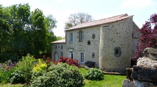 For sale Marsais-sainte-radegonde 9 rooms 259 m2 Vendee (85570) photo 0