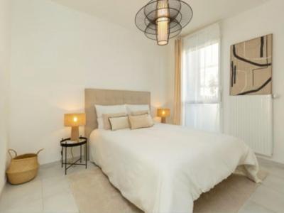 For sale Hyeres 4 rooms 93 m2 Var (83400) photo 1