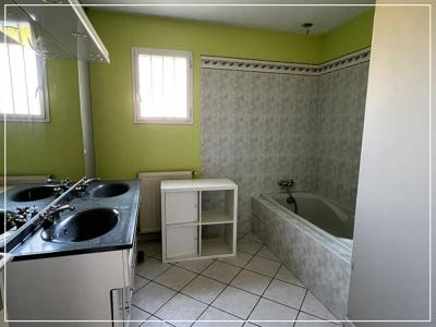 For sale Plesse 5 rooms 130 m2 Loire atlantique (44630) photo 4