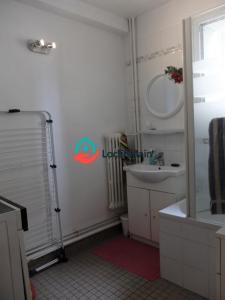 For rent Paris-19eme-arrondissement 2 rooms 48 m2 Paris (75019) photo 4
