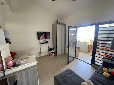 Louer Appartement 25 m2 Saint-pierre