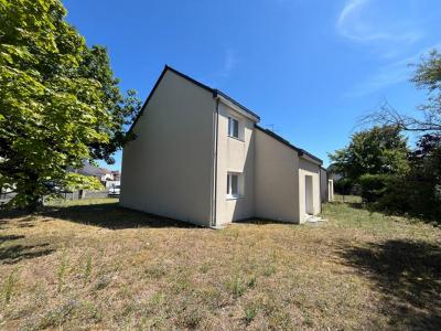 For sale Allonnes 5 rooms 103 m2 Maine et loire (49650) photo 0