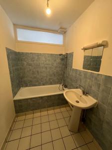 For sale Noyant 4 rooms 85 m2 Maine et loire (49490) photo 4