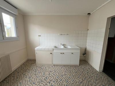 For sale Trelaze 4 rooms 78 m2 Maine et loire (49800) photo 2