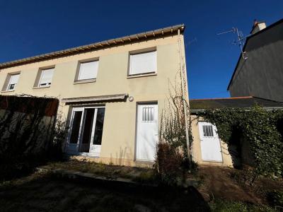 For sale Trelaze 4 rooms 78 m2 Maine et loire (49800) photo 2