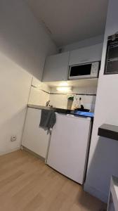 For sale Nantes 1 room 19 m2 Loire atlantique (44200) photo 3