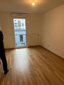 For rent Paris-15eme-arrondissement 4 rooms 91 m2 Paris (75015) photo 1