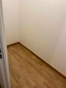 For rent Paris-15eme-arrondissement 4 rooms 91 m2 Paris (75015) photo 3