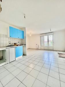 For sale Boulevard Pompidou  1 room 30 m2 Aube (10000) photo 0