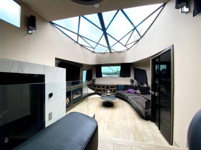 For sale 4 rooms 100 m2 Paris (75008) photo 2