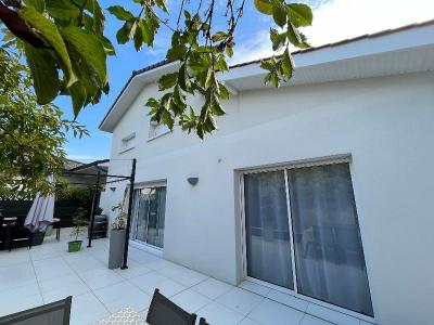 For rent Leognan 4 rooms 100 m2 Gironde (33850) photo 1