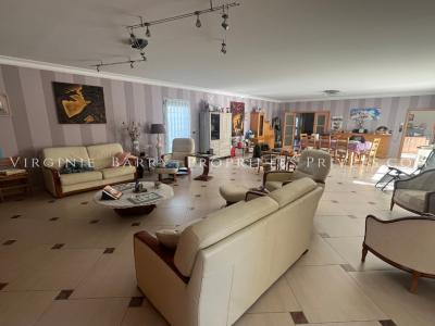 For sale Echillais 7 rooms 300 m2 Charente maritime (17620) photo 1