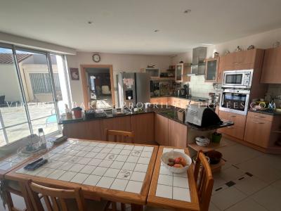 For sale Echillais 7 rooms 300 m2 Charente maritime (17620) photo 2