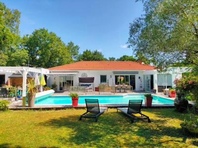 Annonce Vente 8 pices Maison Carbon-blanc 33