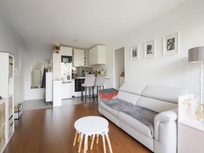 For sale Ecquevilly 2 rooms 40 m2 Yvelines (78920) photo 2
